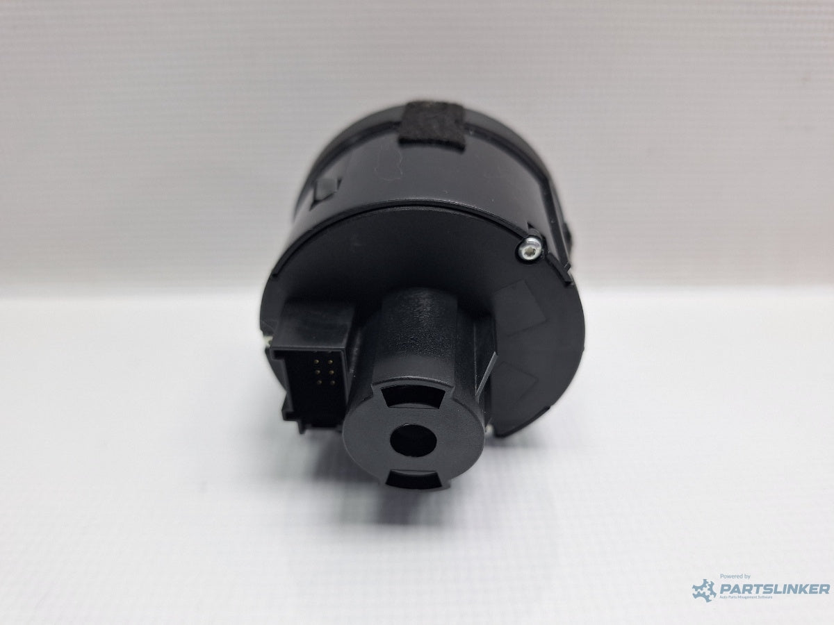 Bloc lumini VOLKSWAGEN JETTA IV 162, 163, AV3, AV2 2009 - > TDI CAYC 1K0941431BD