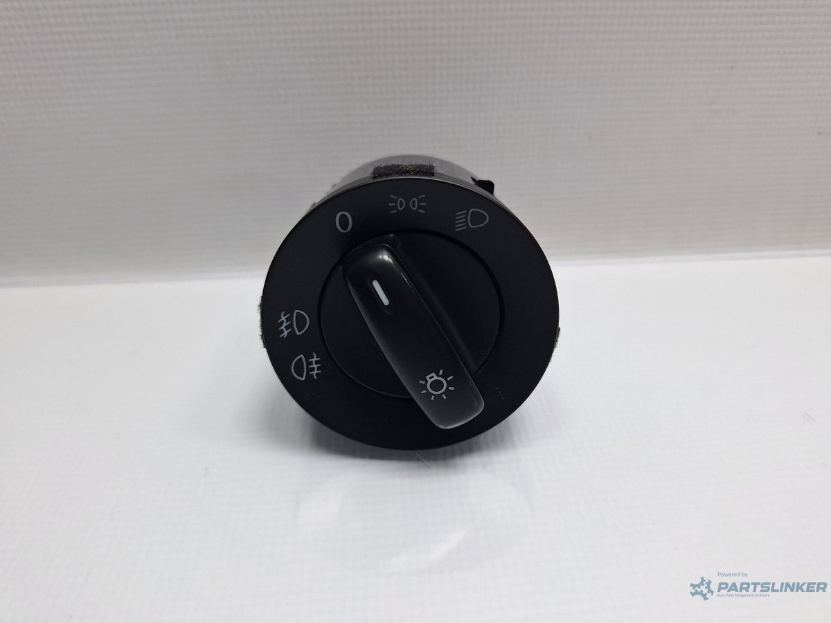 Bloc lumini VOLKSWAGEN JETTA IV 162, 163, AV3, AV2 2009 - > TDI CAYC 1K0941431BD