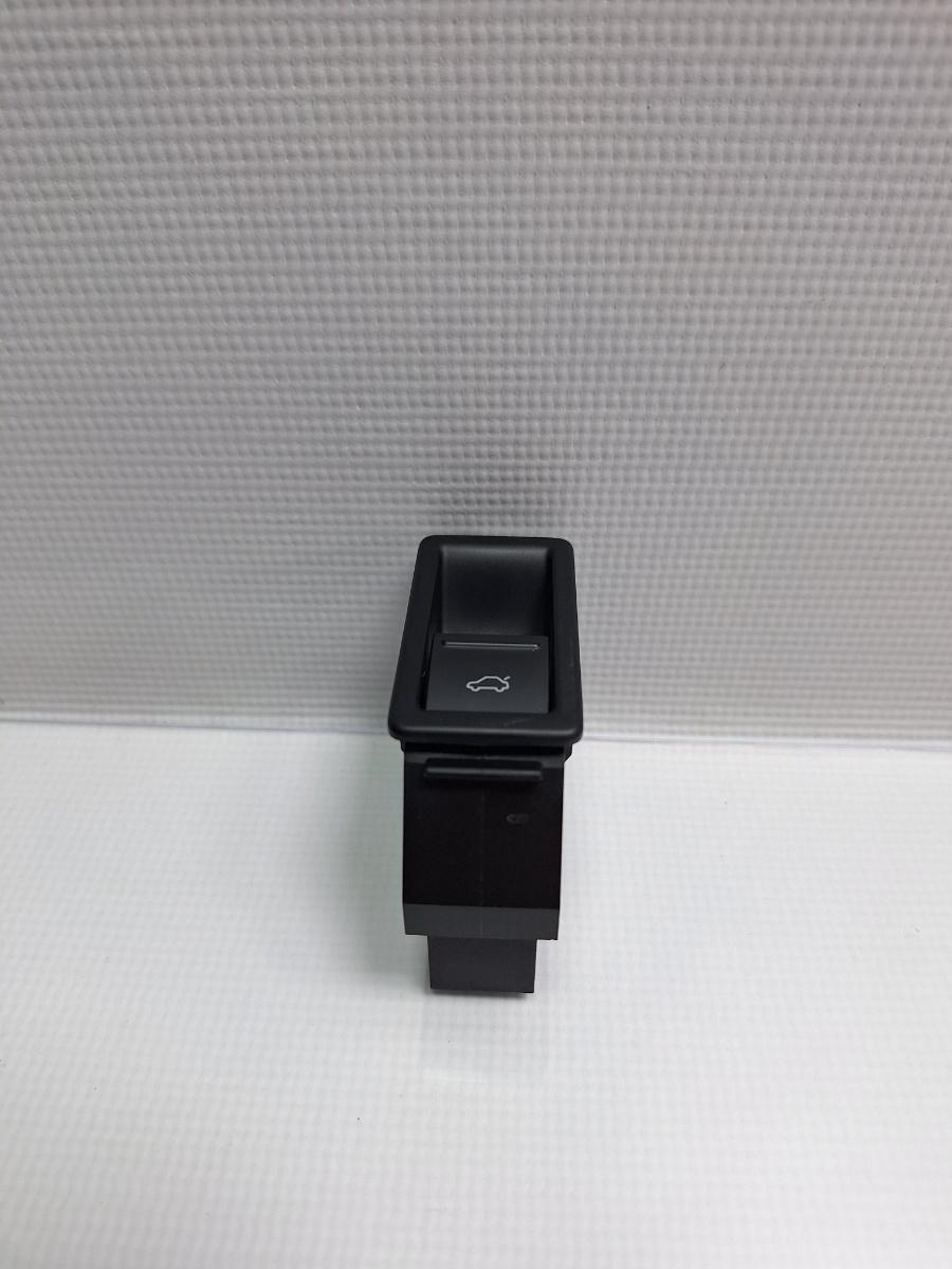 Buton haion VOLKSWAGEN JETTA IV 162, 163, AV3, AV2 2012 1.6 TDI CAYC 77KW|105HP 2012