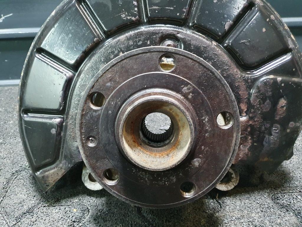 Fuzeta  stanga fata VOLKSWAGEN PASSAT Variant 3C5 2005 - 2011 2.0 TDI BMP 3C0407257G