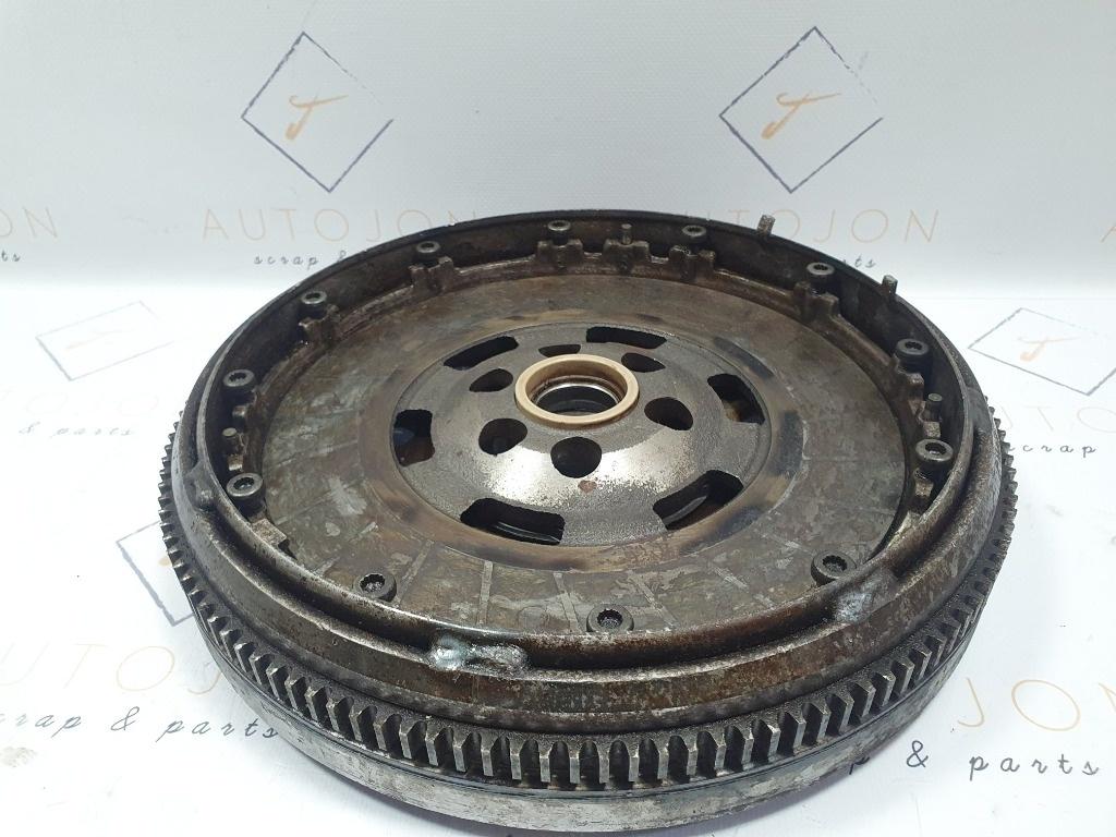 Volanta cu masa dubla VOLKSWAGEN GOLF IV 1J1 1997 - 2007 038105264J