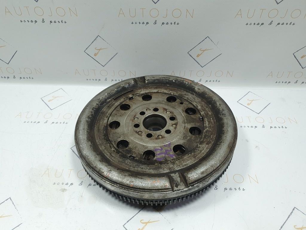 Volanta cu masa dubla VOLKSWAGEN GOLF IV 1J1 1997 - 2007 038105264J