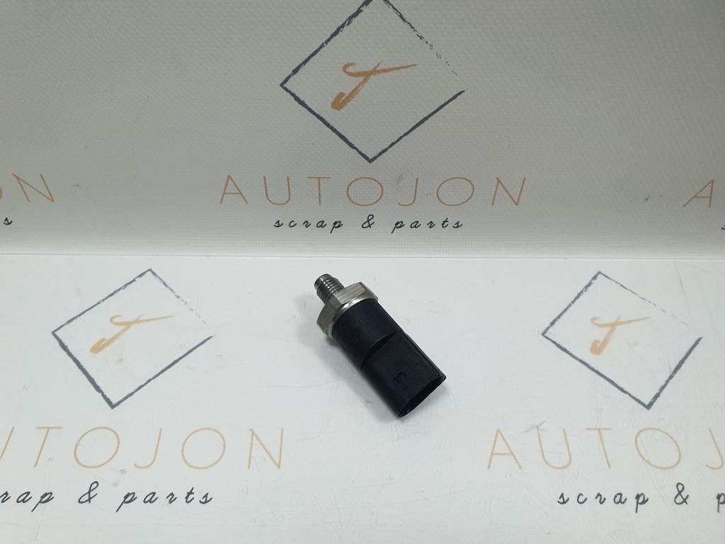 Senzor presiune combustibil MERCEDES-BENZ VITO / MIXTO Box W639 2003 - >2.2 109 CDI OM 646.983 A0041531528 /  0281002239