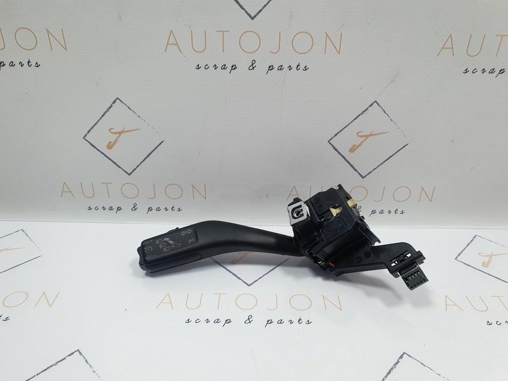Maneta semnalizare cu tempomat VOLKSWAGEN JETTA III 1K2 2004 - 2010 1K0953513G