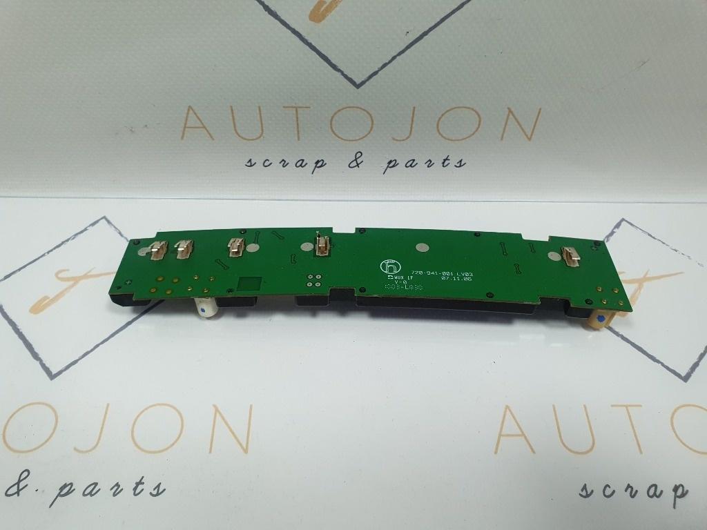 Amplificator antena VOLKSWAGEN JETTA III 1K2 2004 - 2010 1.6 TDI CAYC 1K5035532K