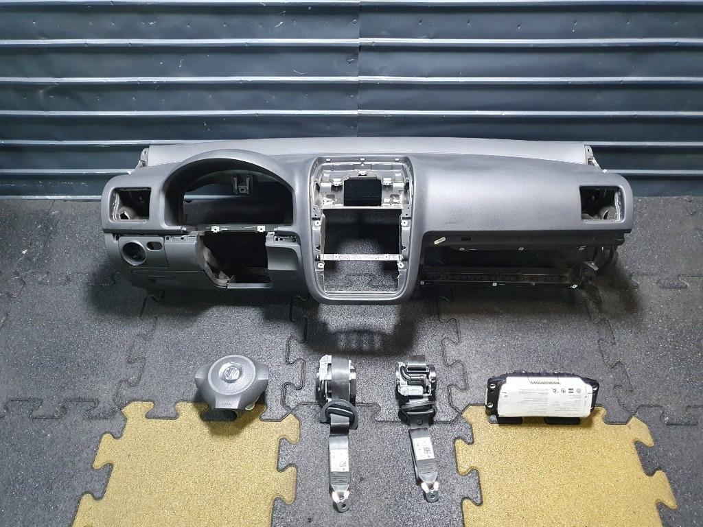 Kit  complet plansa bord VOLKSWAGEN JETTA III 1K2 2004 - 2010 1K1858295