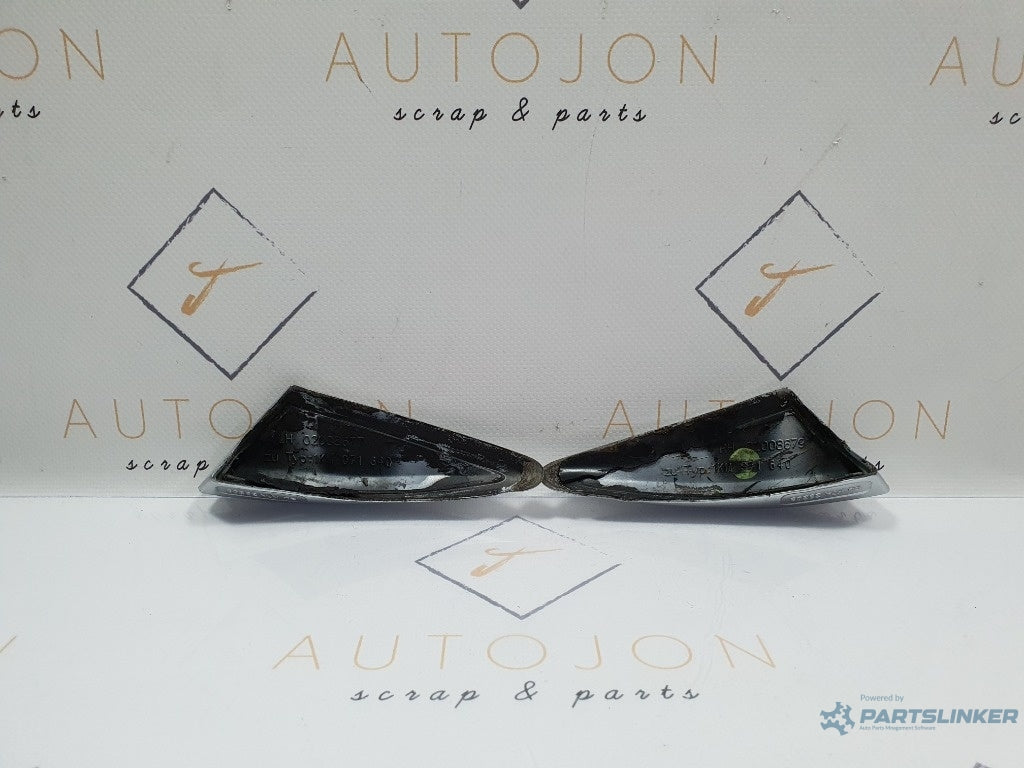 Set ornamente exterior aripi VOLKSWAGEN JETTA III 1K2 2004 - 2010 TDI CAYC 1KM071640