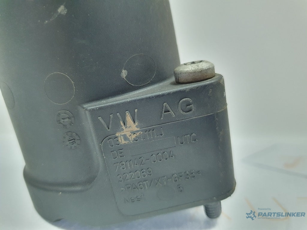 Tubulatura admisie aer VOLKSWAGEN POLO 6R, 6C 2009 - > TDI CFWA VAG 03L131111J