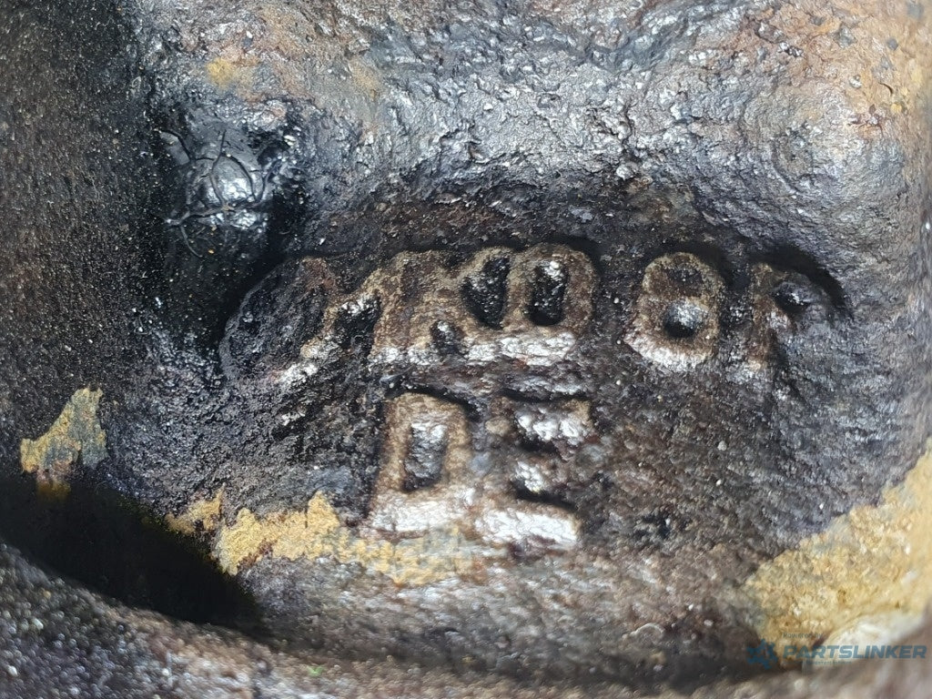 Fuzeta  dreapta fata VOLKSWAGEN JETTA III 1K2 2004 - 2010 1.6 TDI CAYC 1K0615312 , 1K0407256P