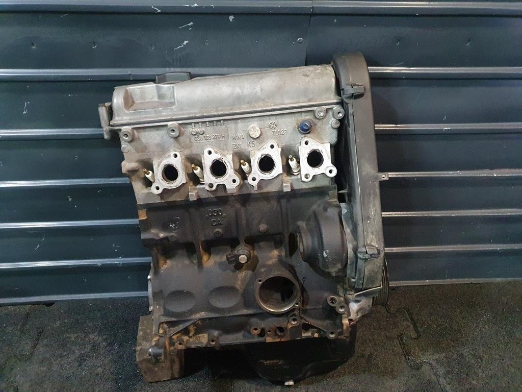 Motor complet fara anexe 1.4 APQ VOLKSWAGEN POLO 6N1 1994 - 1999 030100104AX
