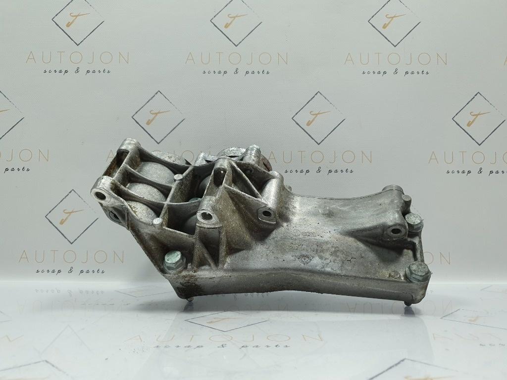 Suport accesorii motor VOLKSWAGEN POLO 6N1 1994 - 1999 1.4 60 1.4 AEX, AKV, APQ 032145169H