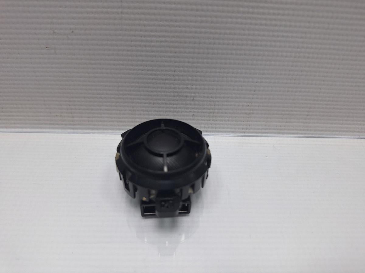 Difuzor de inalta frecventa portiere spate VOLKSWAGEN JETTA IV 162, 163, AV3, AV2 2009 -> 1.6 TDI CAYC 5C6035411D