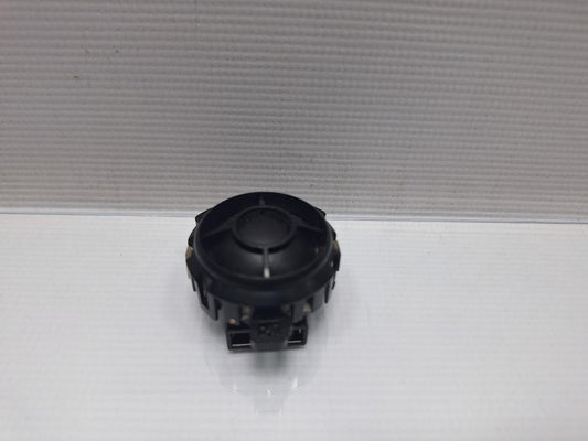 Difuzor de inalta frecventa portiere spate VOLKSWAGEN JETTA IV 162, 163, AV3, AV2 2009 -> 1.6 TDI CAYC 5C6035411D