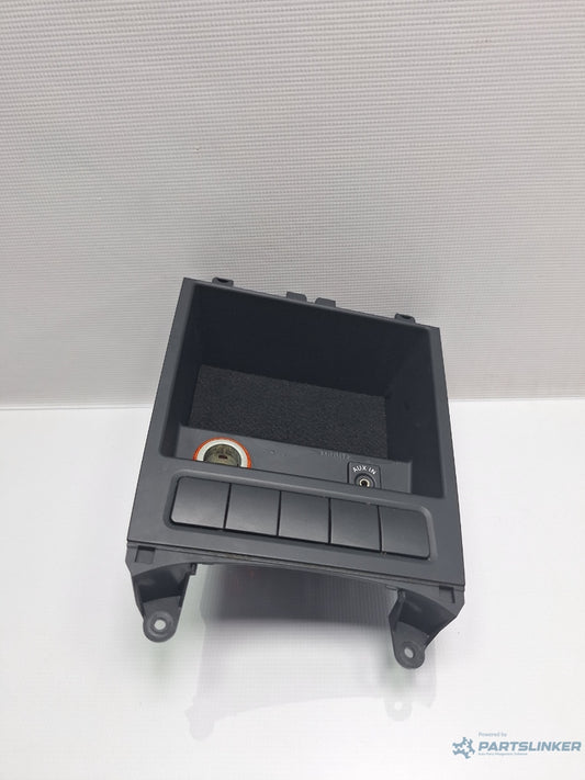 Scrumiera cu mufa AUX VOLKSWAGEN JETTA IV 162, 163, AV3, AV2 2009 - > TDI CAYC 5C7858329E