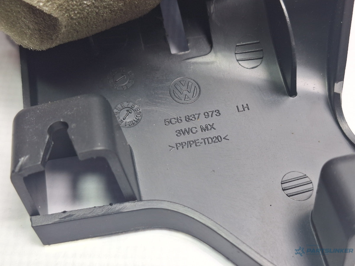 Ornament usa stanga fata VOLKSWAGEN JETTA IV 162, 163, AV3, AV2 2009 - > TDI CAYC 5C6837973