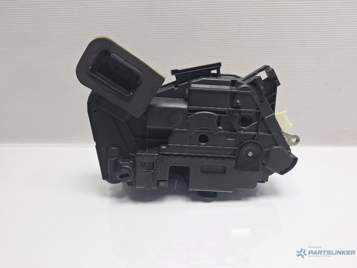Broasca usa stanga spate VOLKSWAGEN JETTA IV 162, 163, AV3, AV2 2009 - > TDI CAYC 5K4839015R