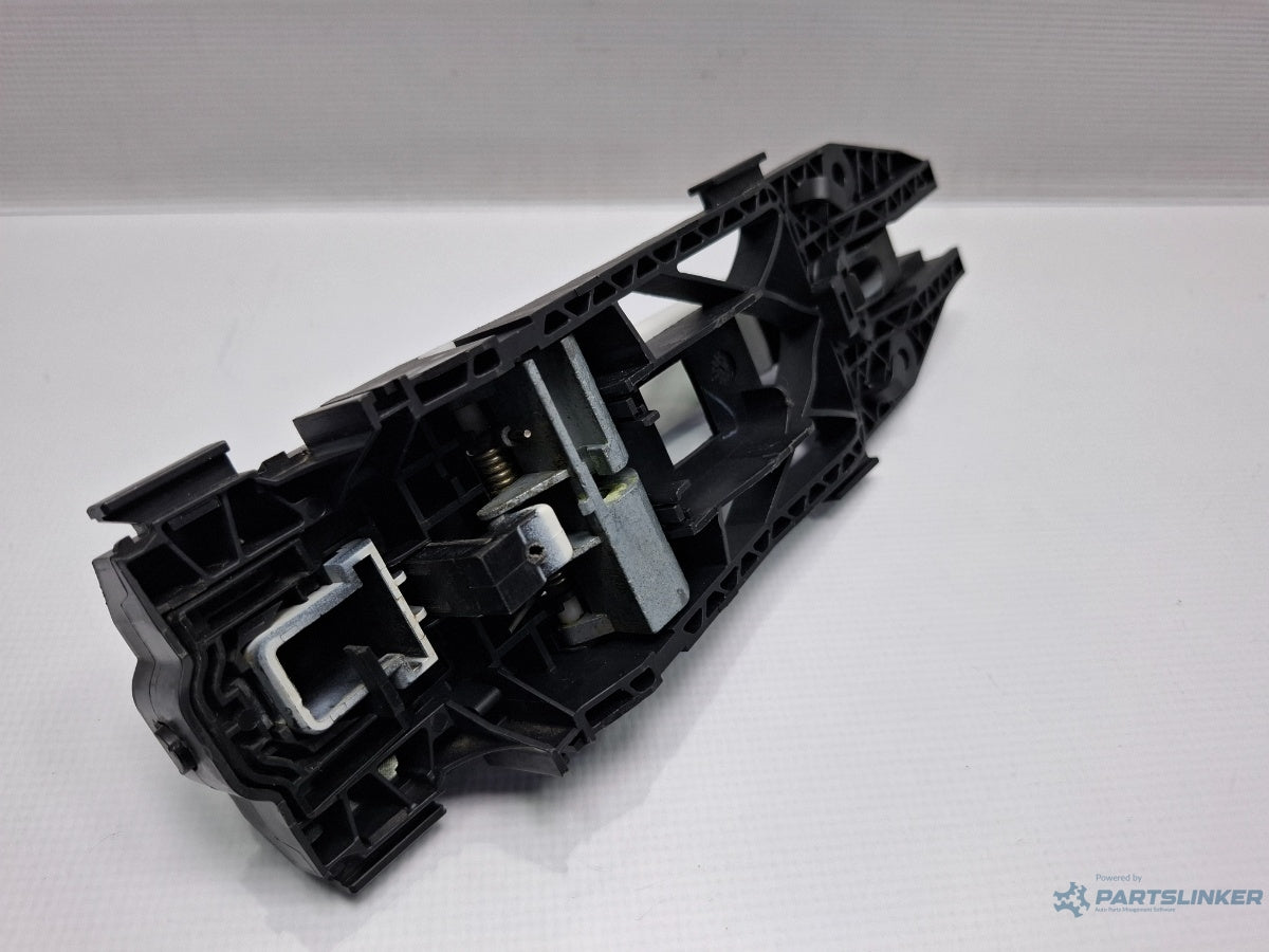 Maner usa VOLKSWAGEN JETTA IV 162, 163, AV3, AV2 2009 - > TDI CAYC 5N0837885H , 5N0839885H