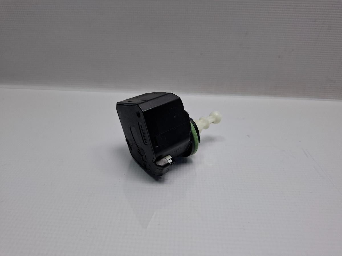 Motoras reglaj nivel faruri VOLKSWAGEN JETTA IV 162, 163, AV3, AV2 2009 - >1.6 TDI CAYC 5C7941295