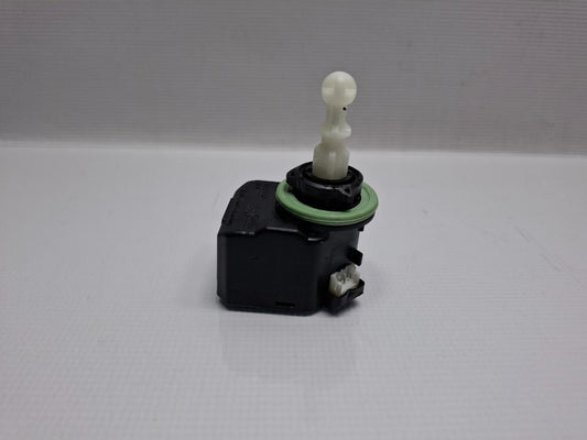Motoras reglaj nivel faruri VOLKSWAGEN JETTA IV 162, 163, AV3, AV2 2009 - >1.6 TDI CAYC 5C7941295