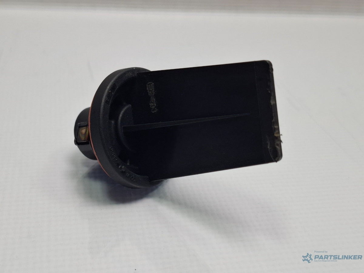 Soclu bec halogen VOLKSWAGEN JETTA IV 162, 163, AV3, AV2 2009 - > TDI CAYC 5M0941160A