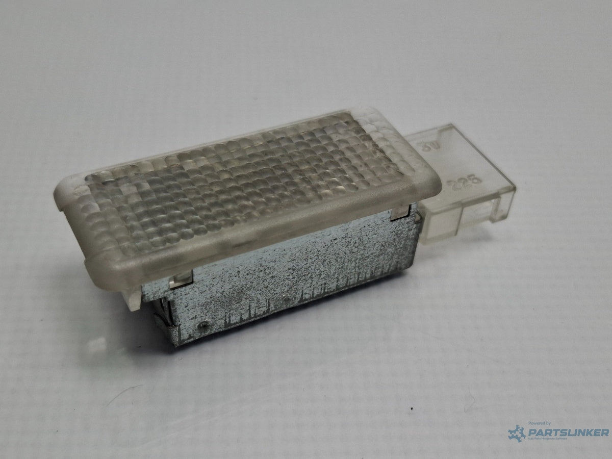 Lampa lumina ambientala VOLKSWAGEN JETTA IV 162, 163, AV3, AV2 2009 - > TDI CAYC 6L0947565