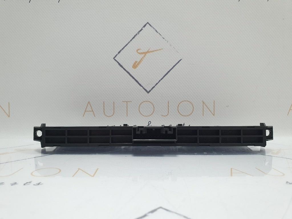 Consola butoane avarii senzori parcare  VOLKSWAGEN PASSAT Variant 3G5 2014 - > TDI CRLB, DBGA, DFGA 3G0927132A
