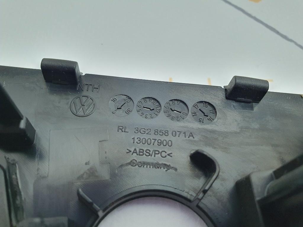 Ornament rama navigatie bord VOLKSWAGEN PASSAT Variant 3G5 2014 - > 3G2858071A