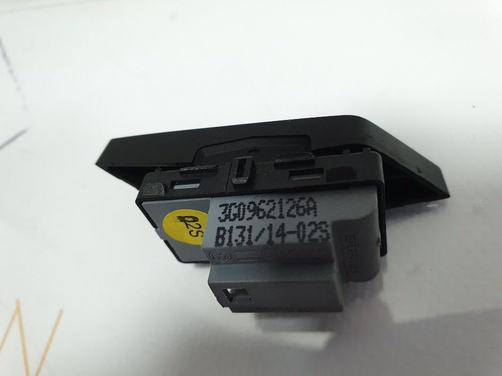 Buton blocare usi VOLKSWAGEN PASSAT Variant 3G5 2014 - > 3G0962126A