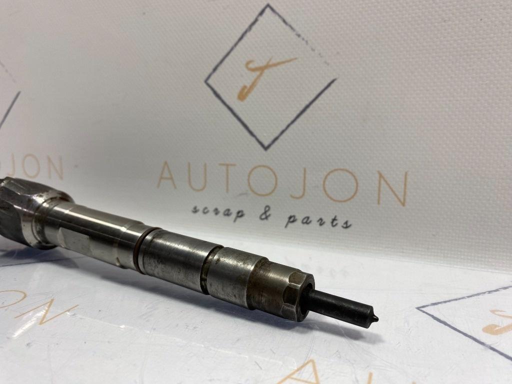 Injector  VOLKSWAGEN PASSAT Variant 3G5 2014 - > TDI CRLB, DBGA, DFGA BOSCH 0445110469 04L130277AC
