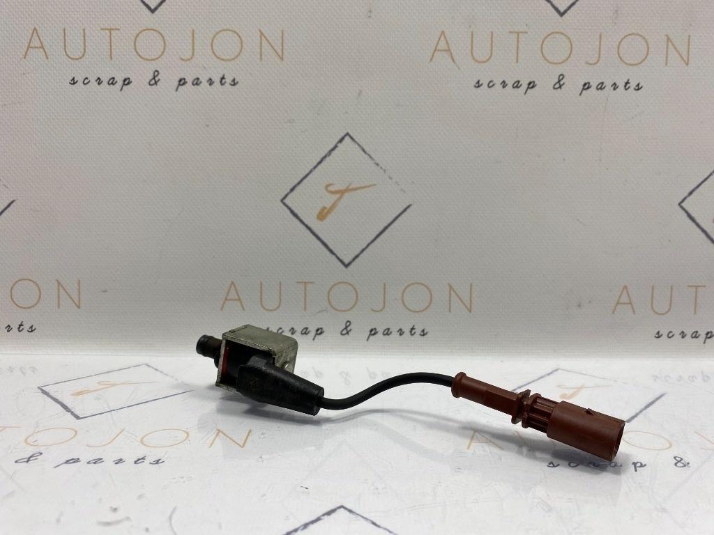 Senzor pompa apa VOLKSWAGEN PASSAT Variant 3G5 2014 - > 04L907284