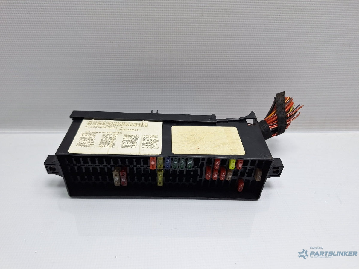 Panou sigurante interior VOLKSWAGEN JETTA IV 162, 163, AV3, AV2 2009 - > TDI CAYC 5C0970005F