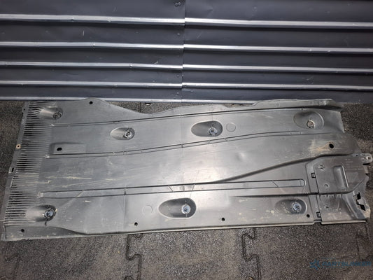 Scut caroserie stanga VOLKSWAGEN JETTA IV 162, 163, AV3, AV2 2009 - > TDI CAYC 5Q0825201M