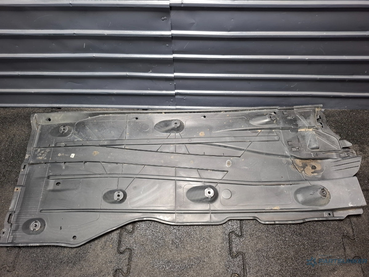 Scut caroserie stanga VOLKSWAGEN JETTA IV 162, 163, AV3, AV2 2009 - > TDI CAYC 5Q0825201M