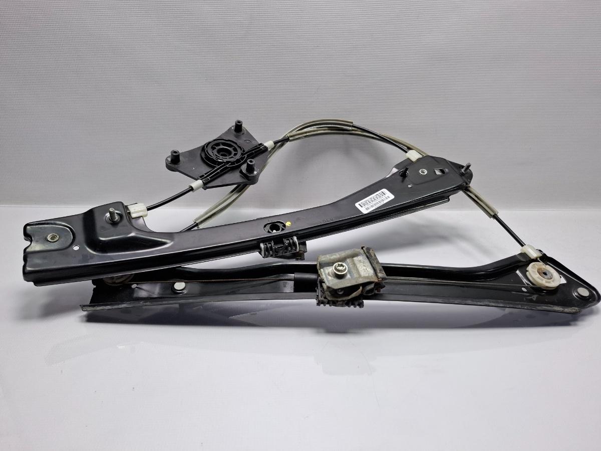 Macara Geam stanga fata VOLKSWAGEN JETTA IV 162, 163, AV3, AV2 2009 - >1.6 TDI CAYC 5C6837461E