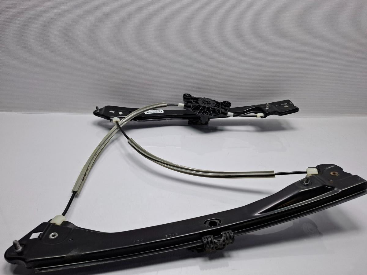 Macara Geam stanga fata VOLKSWAGEN JETTA IV 162, 163, AV3, AV2 2009 - >1.6 TDI CAYC 5C6837461E