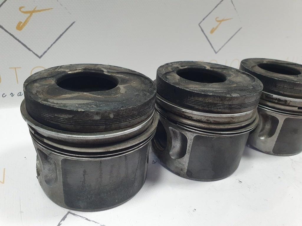 Set pistoane VOLKSWAGEN PASSAT 3B3 2000 - 2005 1.9 TDI AVF, AWX 038107065FQ  , 038107065FR