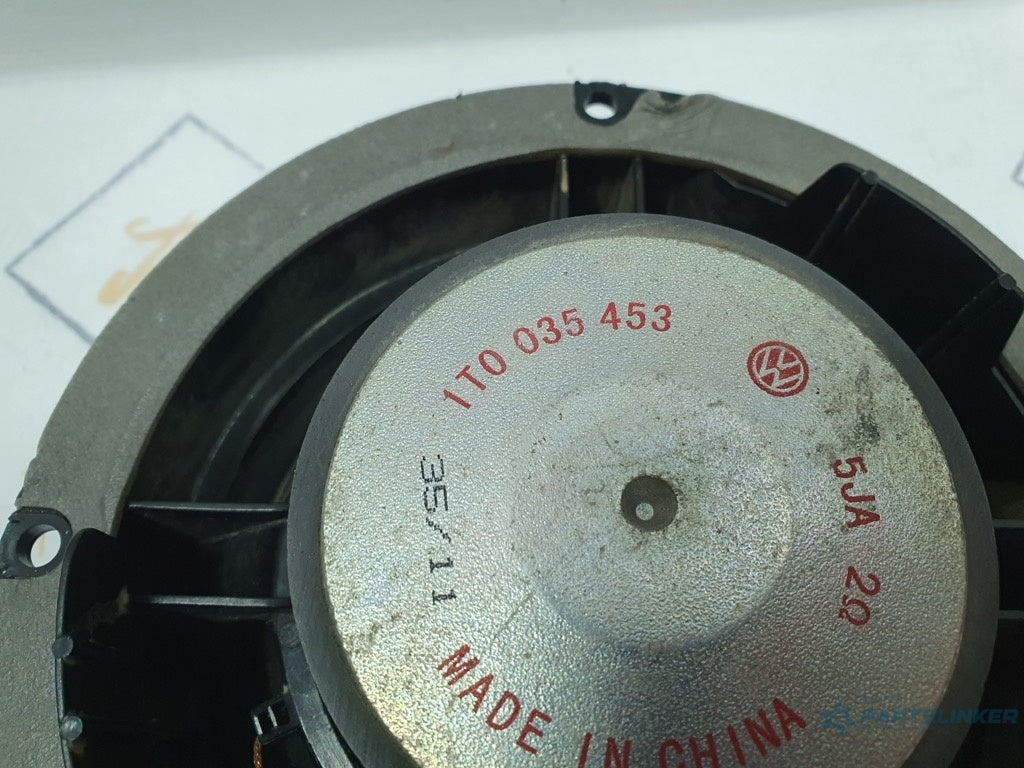 Boxa usa spate  VOLKSWAGEN TOURAN 1T3 2010 - 2015 2.0 TDI CFHC  1T0035453