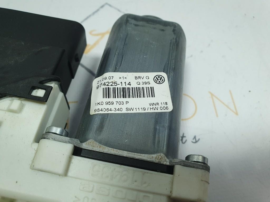 Motoras macara geam stanga spate VOLKSWAGEN GOLF V Variant 1K5 2007 - 2009, VOLKSWAGEN PASSAT Variant 3C5 2005 - 2011 2.0 TDI BMP 973624-106   1K0959703P