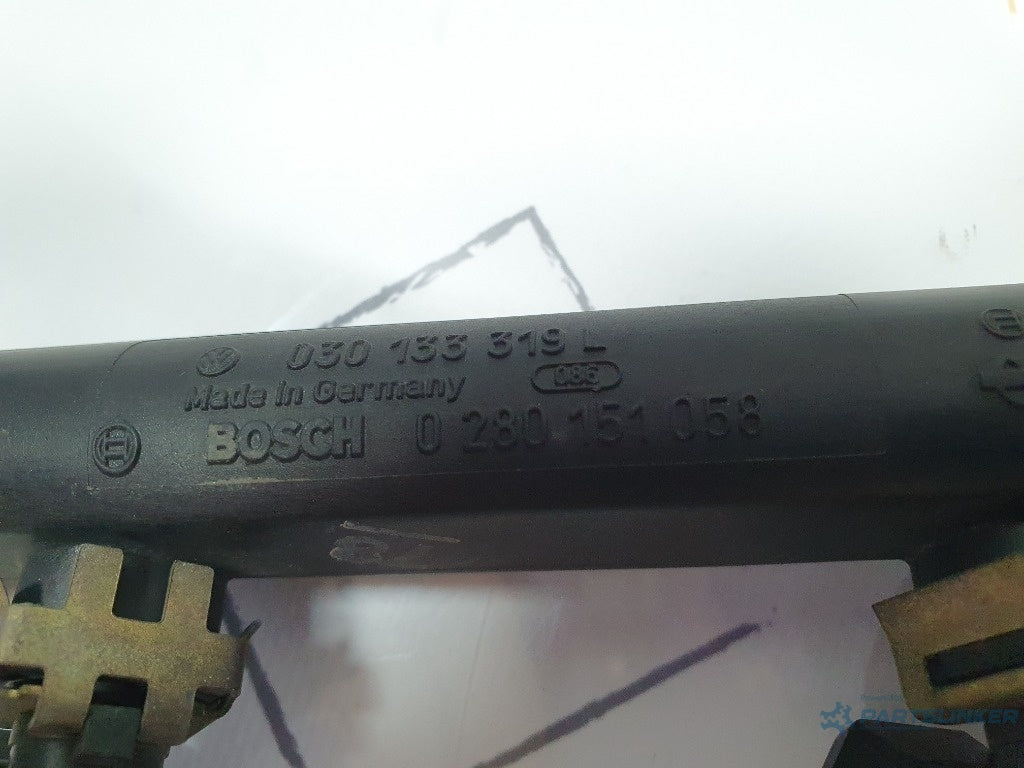 Rampa cu injectoare  VOLKSWAGEN POLO 6N1 1994 - 1999 1.0 50 AER, ALL 0280155731 , 030133319L