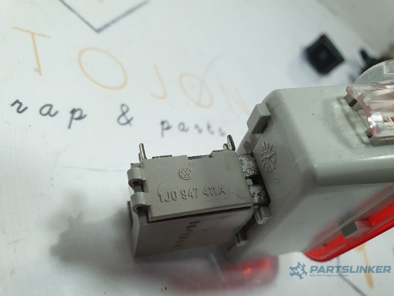 Lampa bec usa  SEAT ALHAMBRA 7V8, 7V9 1996 - 2010 TDI AUY, BVK, FORD GALAXY WGR 1995 - 2006 1.9 TDI ASZ VAG 1J0947411A