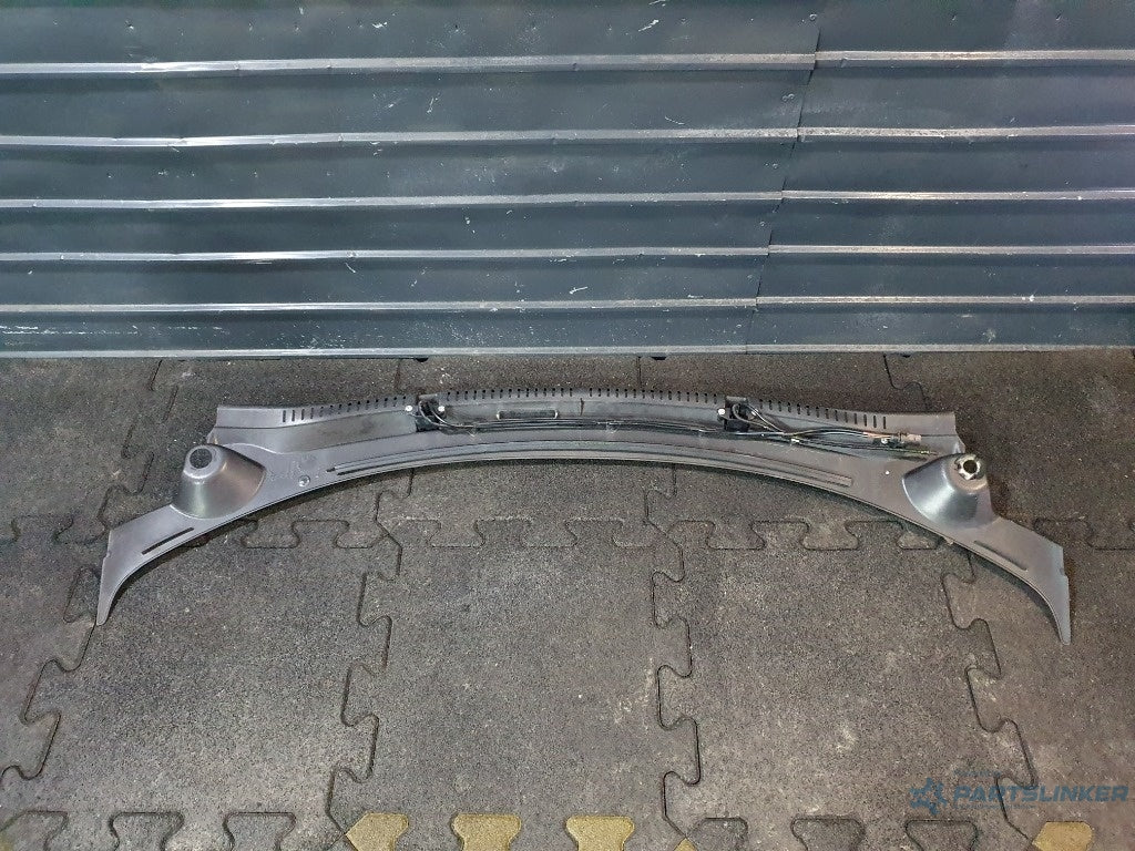 Grila stergator  FORD GALAXY WGR 1995 - 2006 1.9 TDI ASZ 7M3819413