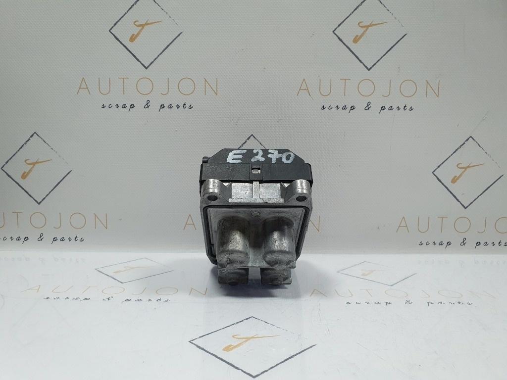 Preincalzitor apa  MERCEDES-BENZ E-CLASS II W210 1995 - 2003 2.2 E 220 CDI OM 611.961 A0001591104