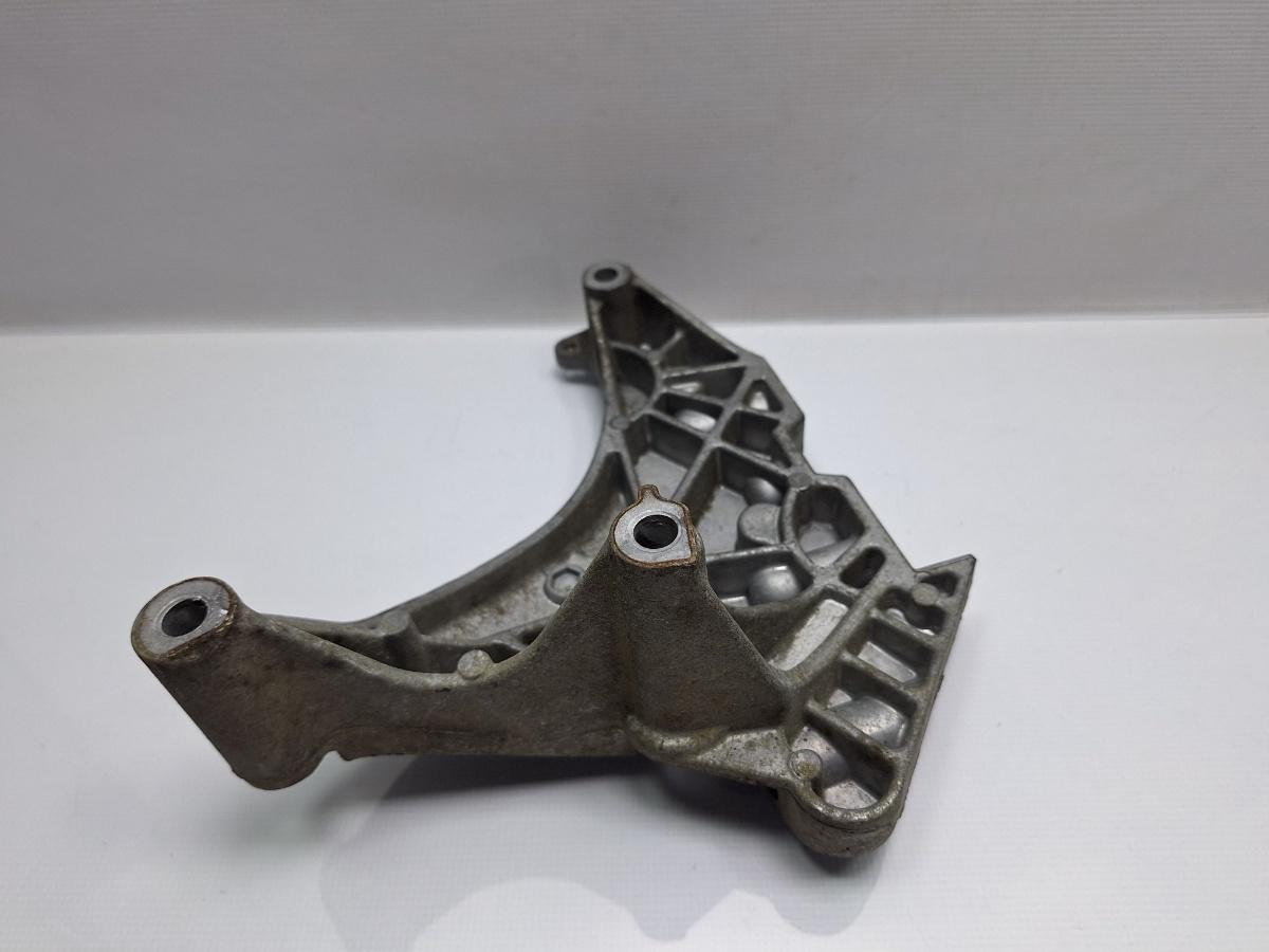 Suport tampon motor VOLKSWAGEN TOURAN 1T3 2010 - 2015 2.0 TDI CFHC 03L199207