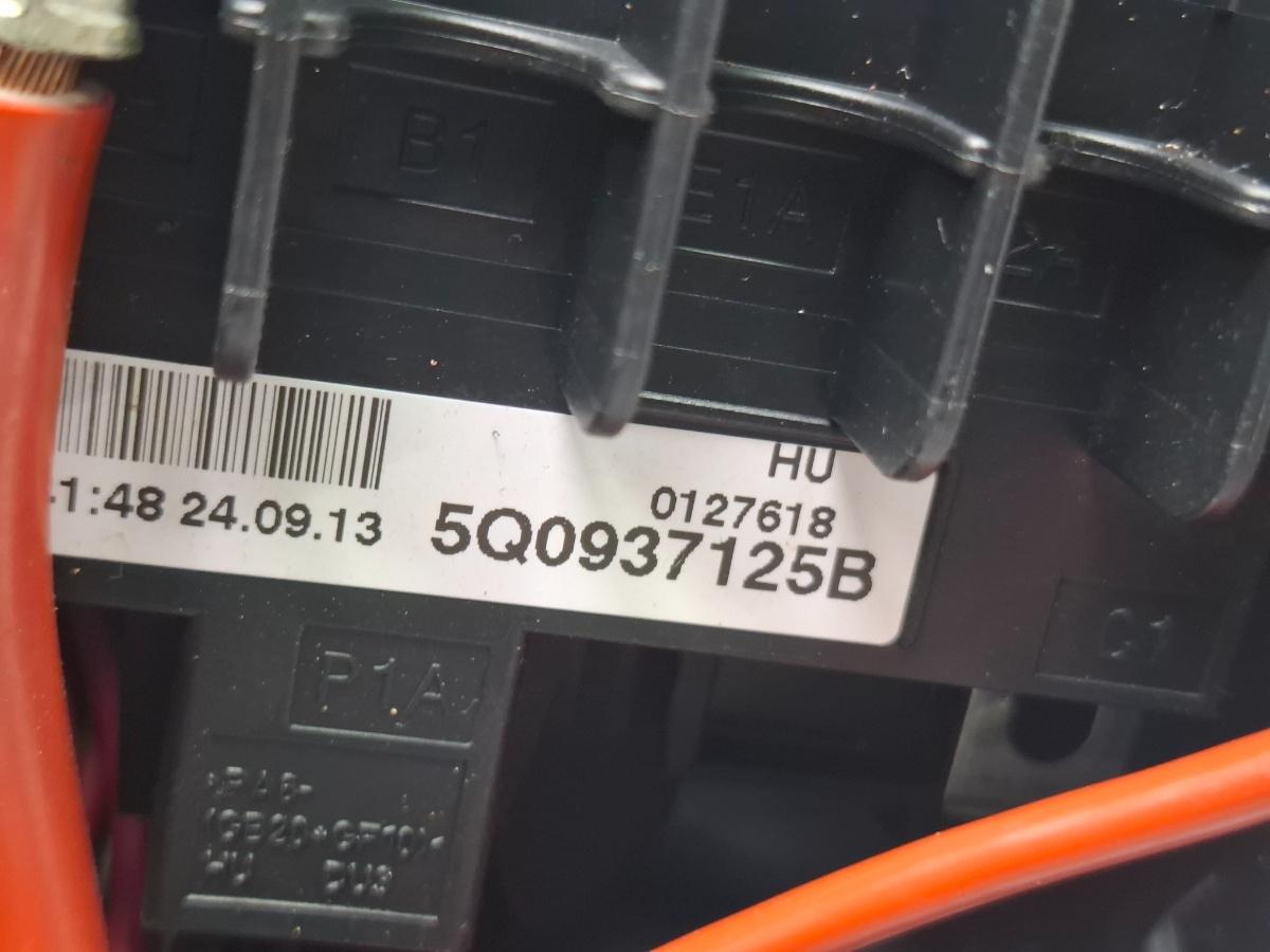 Panou sigurante motor SKODA OCTAVIA Combi 5E5 2012 - > TDI CKFC, CRMB, CYKA 5Q0937125B