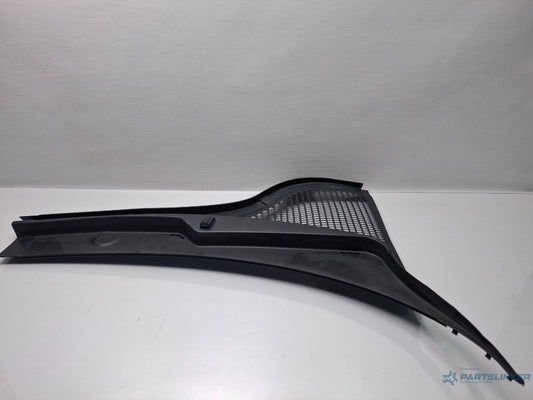 Grila stergator dreapta SKODA OCTAVIA Combi 5E5 2012 - > TDI CKFC, CRMB, CYKA 5E1819416A