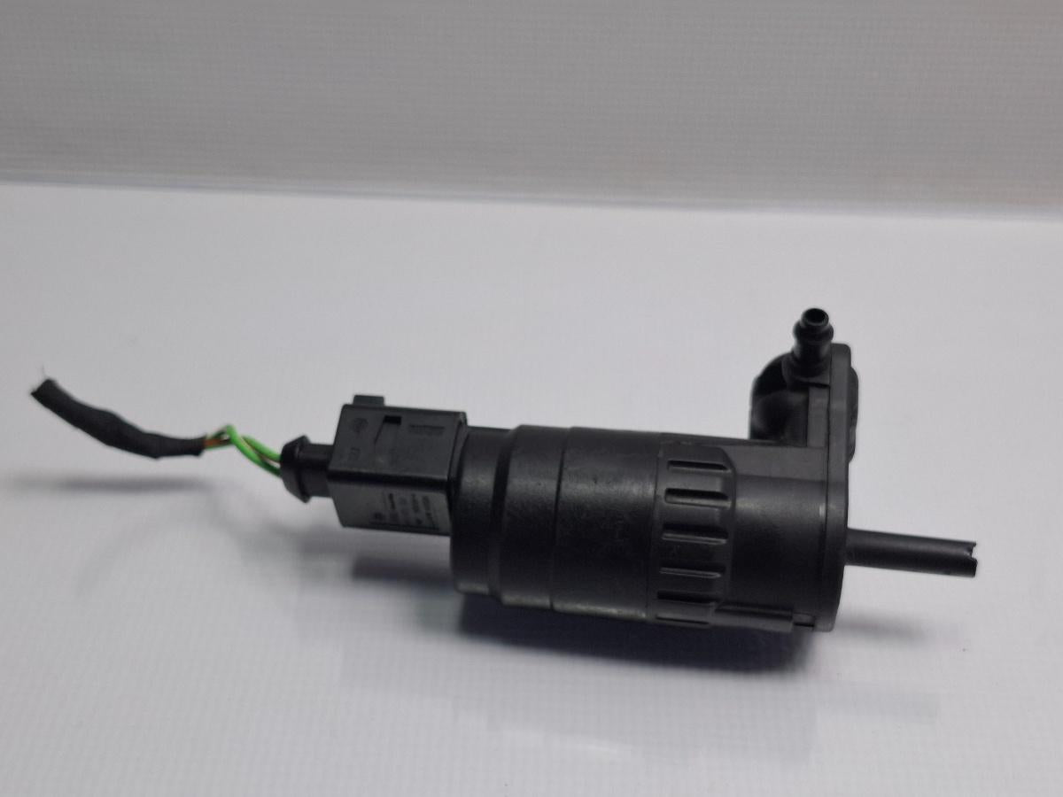 Pompa lichid parbriz SKODA OCTAVIA Combi 5E5 2012 - > TDI CKFC, CRMB, CYKA 1K6955651
