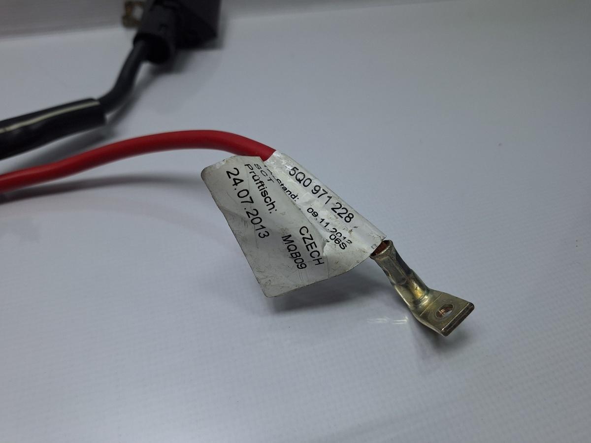 Borna plus SKODA OCTAVIA Combi 5E5 2012 - > TDI CKFC, CRMB, CYKA 5Q0971228