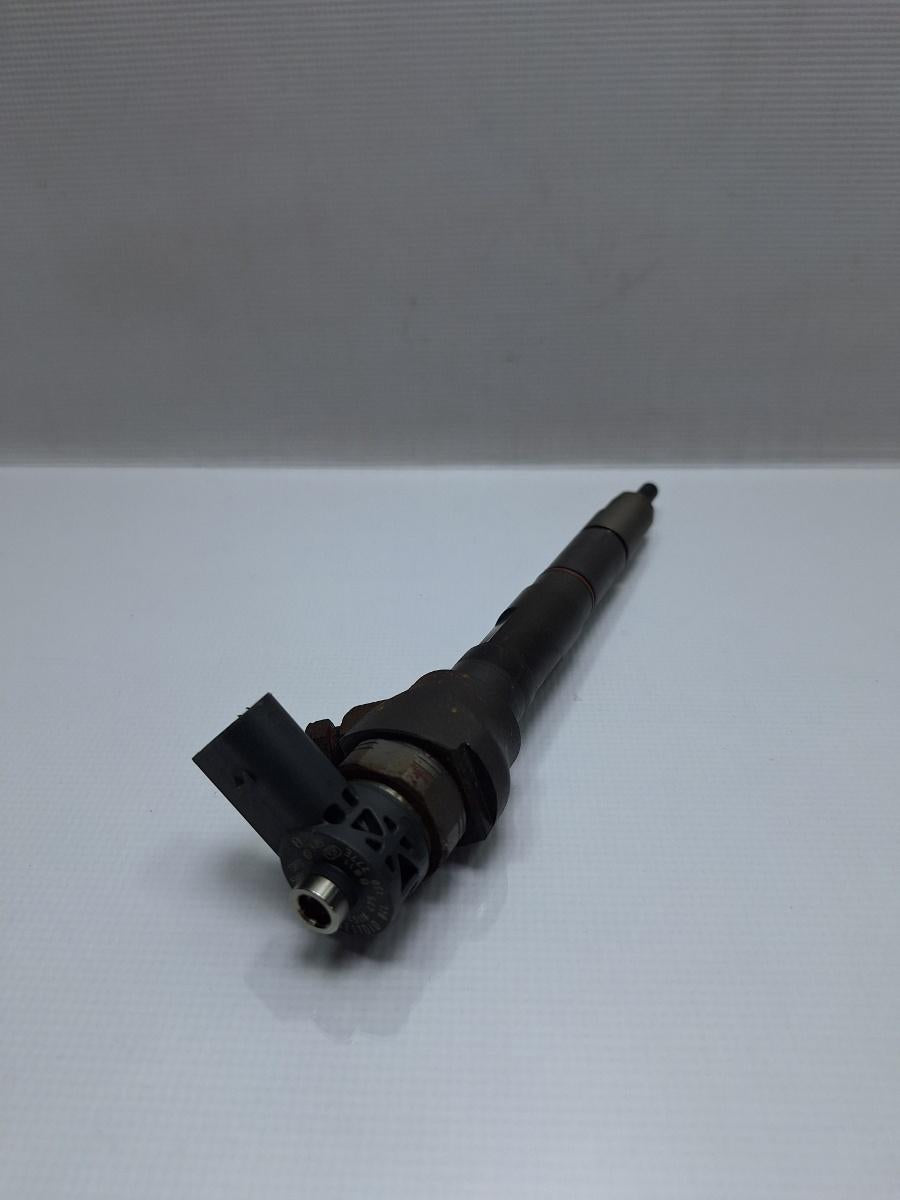Injector  SKODA OCTAVIA Combi 5E5 2012 - >2.0 TDI CKFC, CRMB, CYKA 04L130277E