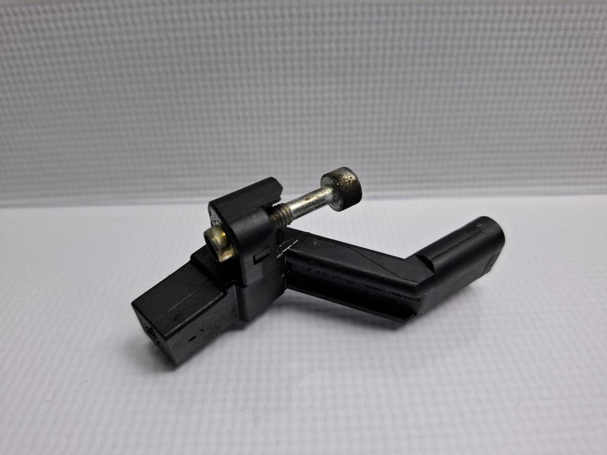 Senzor rotatie vibrochen SKODA OCTAVIA Combi 5E5 2012 - > TDI CKFC, CRMB, CYKA 04L906433B