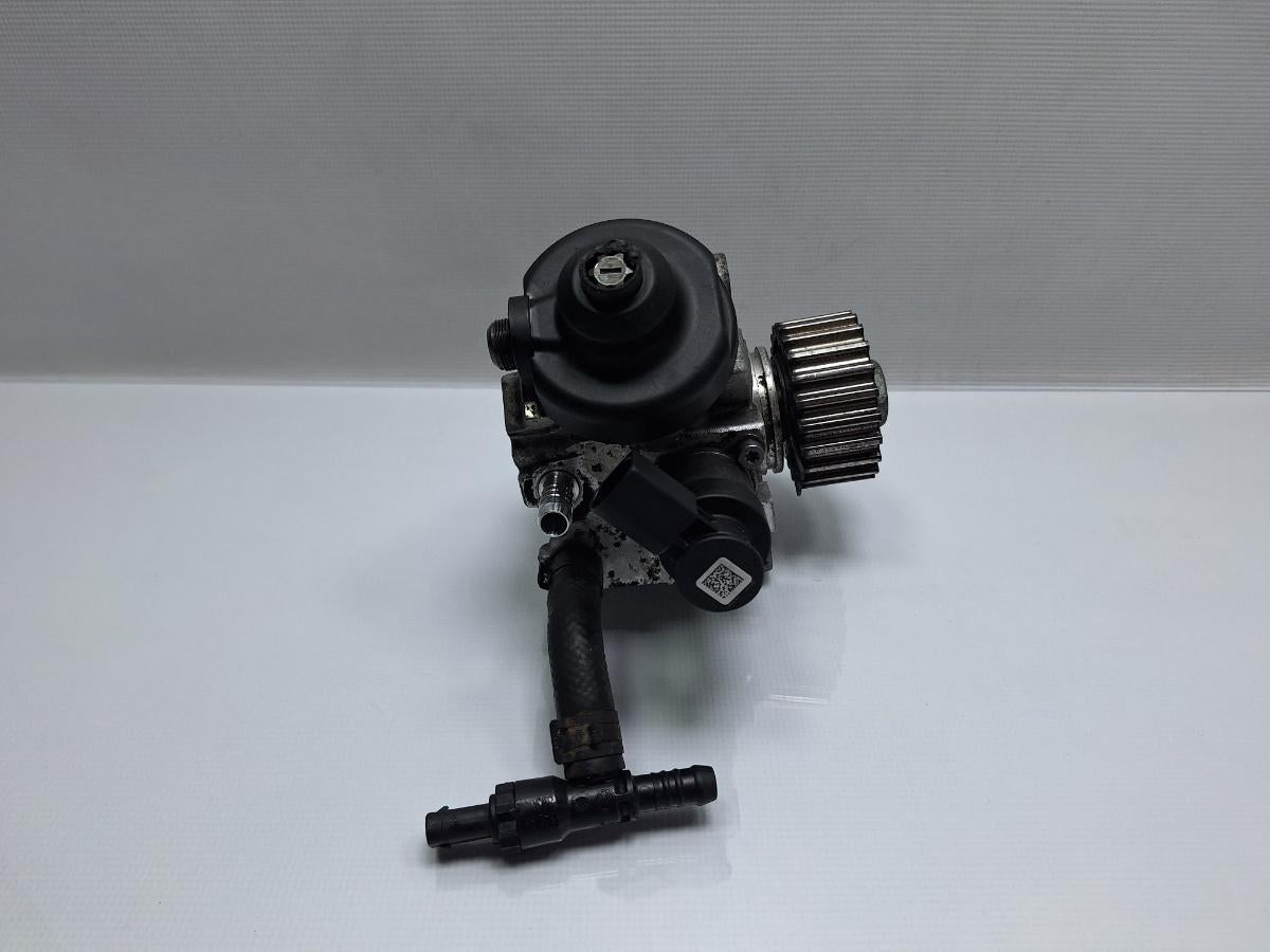 Pompa inalte SKODA OCTAVIA Combi 5E5 2012 - > TDI CKFC, CRMB, CYKA BOSCH 0445010537 04L130755D